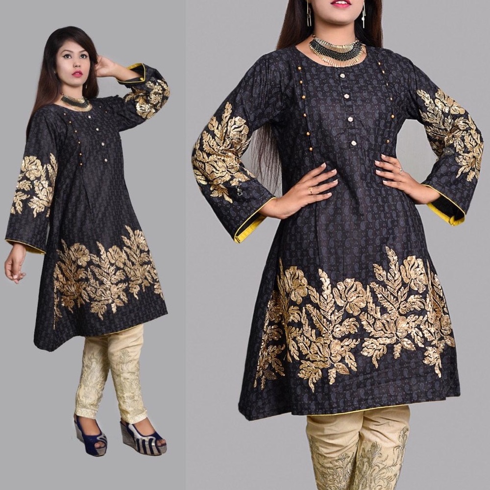 Pakistani Designer’s lawn suits Summer Collection